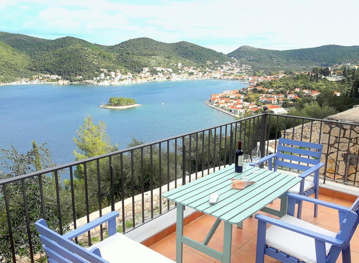 Odysseion * Vathy (Ithaca)